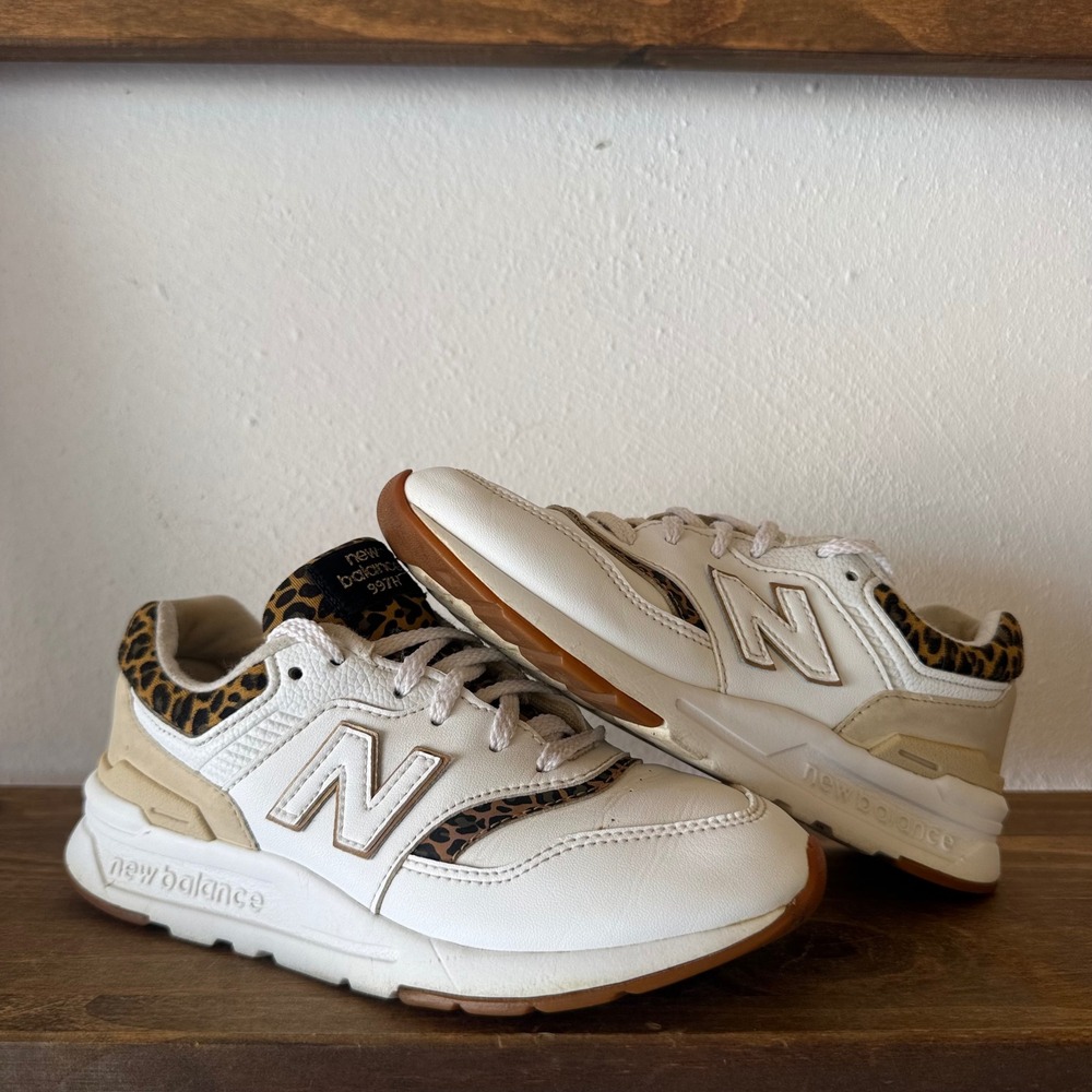 New Balance 997H Girls Size 3 White Leopard Print Gum Sneakers PR997HJM